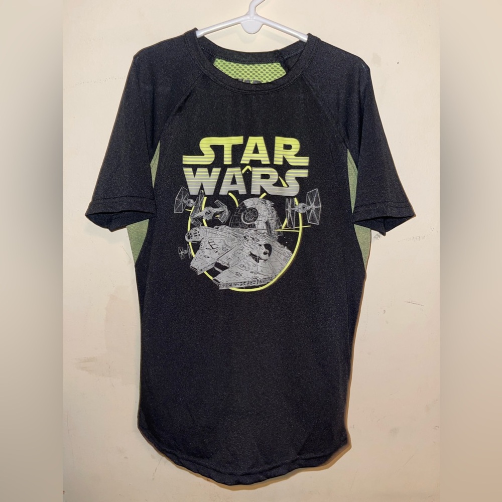 Star Wars Athletic Quick Dry Polyester Tshirt Boys Sz M 8 Falcon Narrow Escape